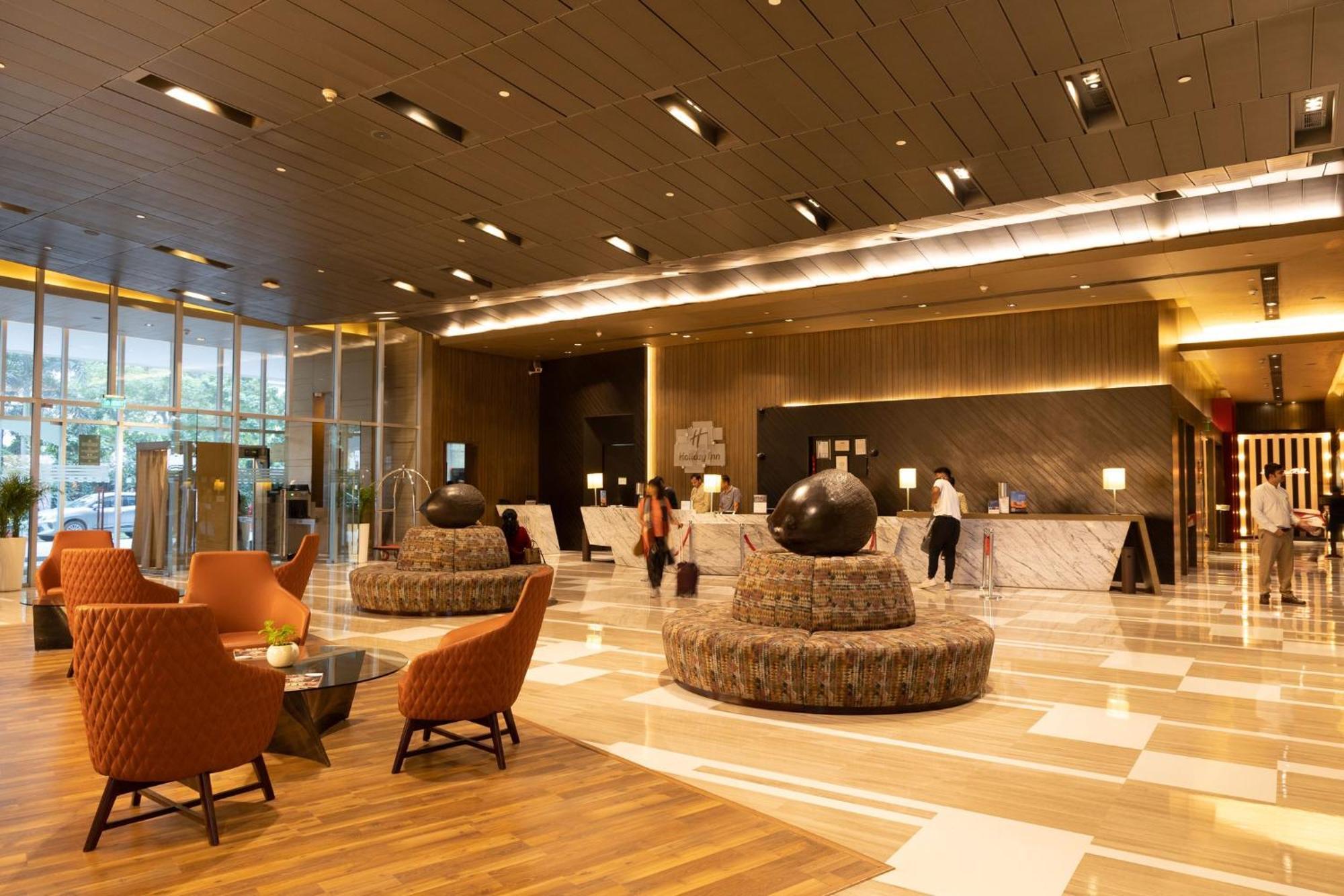 Holiday Inn New Delhi International Airport, An Ihg Hotel Exterior photo